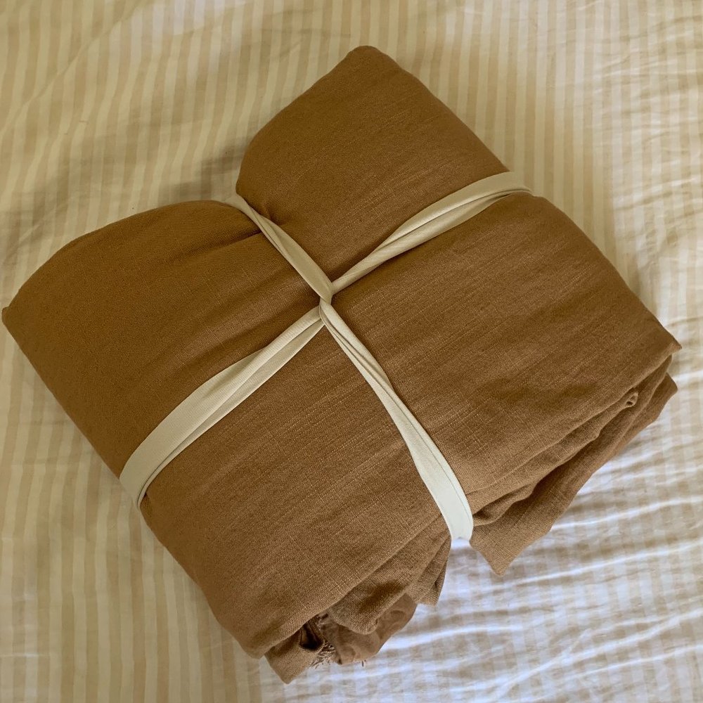 Brand New Casa Luna Duvet Cover Set- Warm Brown